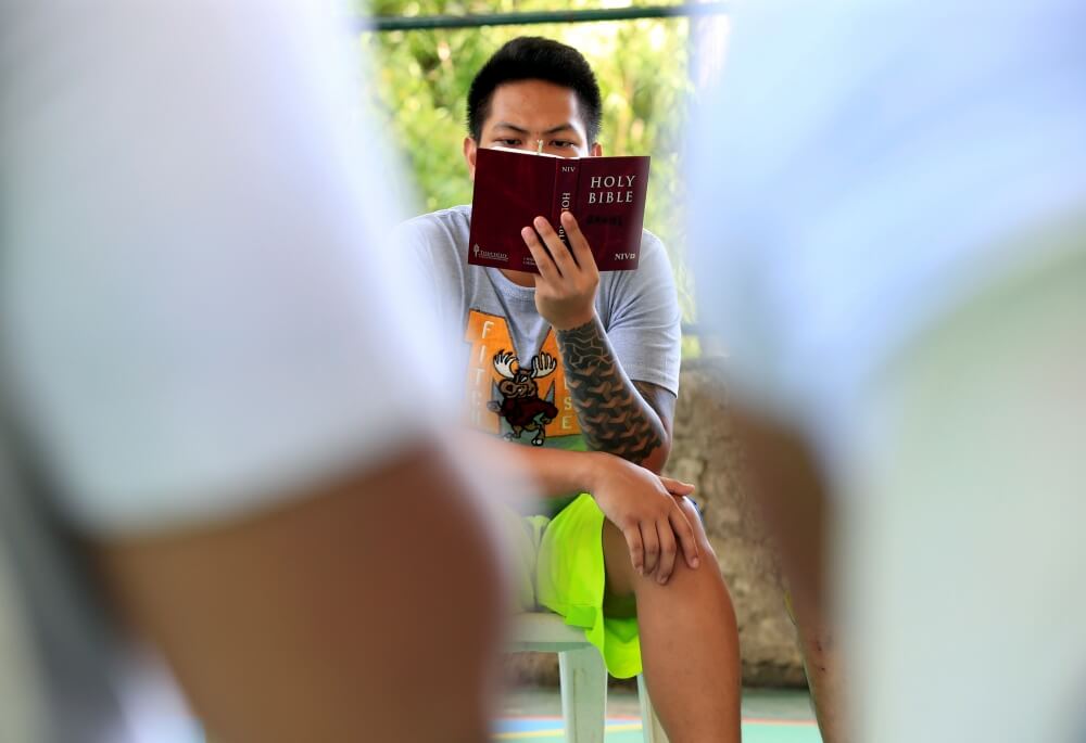 Pioneering Bible Translation Method Changing Lives